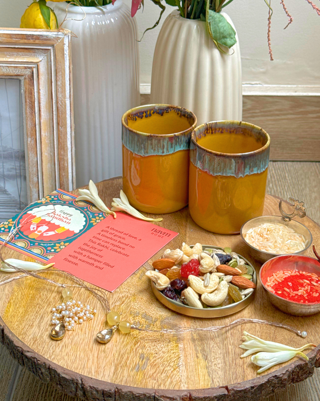 Rakhi with Anand – Bhai Bhabhi Gift Box (Kesari)