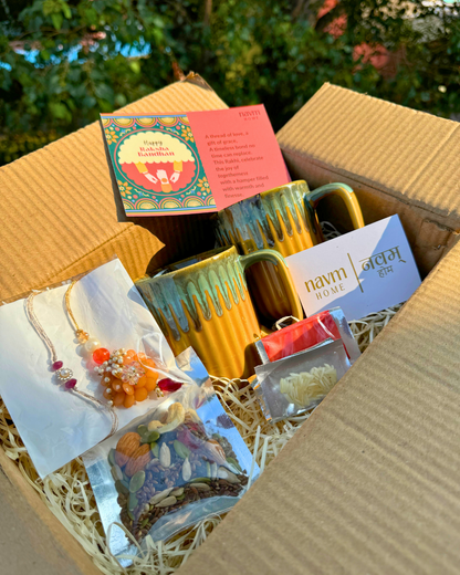 Rakhi with Sneh – Bhai Bhabhi Gift Box (Golden Glow)