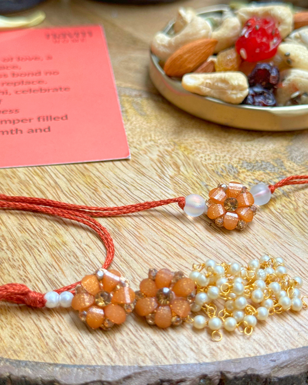Rakhi with Anand – Bhai Bhabhi Gift Box (Neelam)